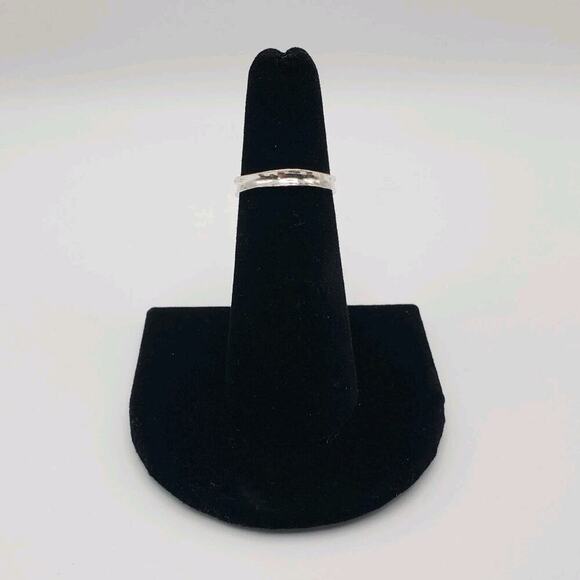 Silpada R2744 Sterling Silver Stellar Stable Hammered Concave Stack Ring Size 5 - Picture 1 of 7